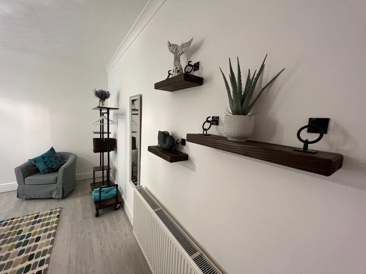 Large Three Bed Two Bathroom Flat In Central Торки Екстериор снимка