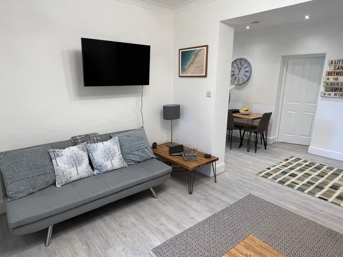 Large Three Bed Two Bathroom Flat In Central Торки Екстериор снимка