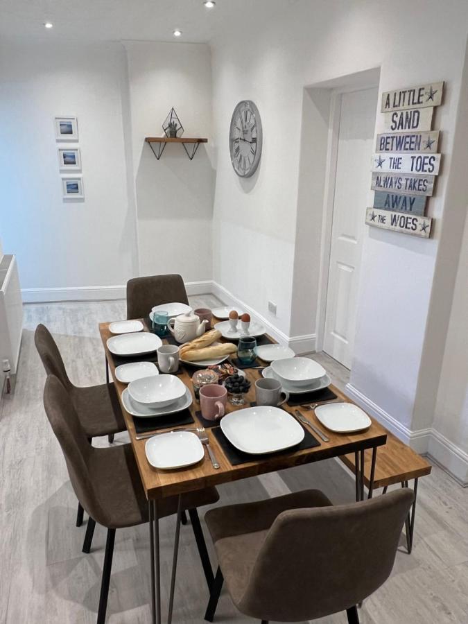 Large Three Bed Two Bathroom Flat In Central Торки Екстериор снимка